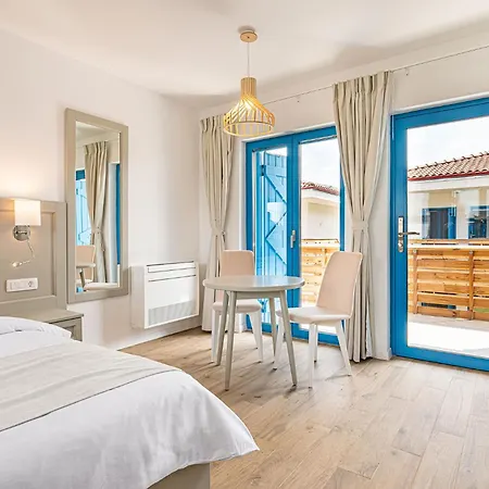 Pensiunea Terrablue Гостевой дом 4*